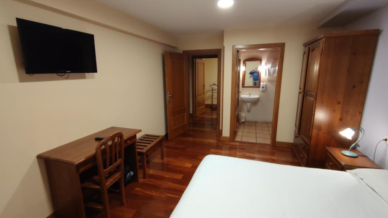 Ostatu Zegama Hotel Luaran gambar